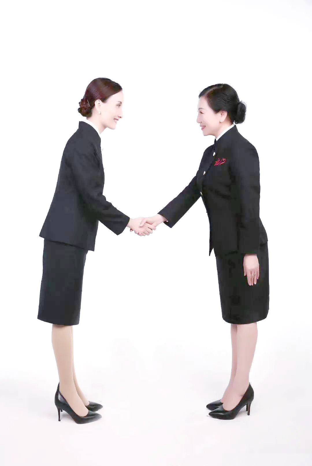 握手禮的豐富含義與正確使用 一份專業的禮儀服務指南